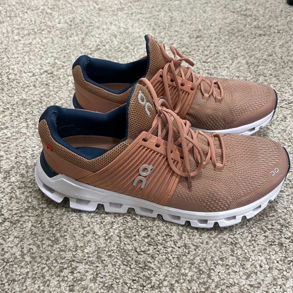 On Cloud Cloudswift 1.0 Running Shoe Size 10. Blush/Denim color way